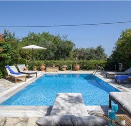 3 bedroom villa with pool and sea views in Barbati, Corfu, sleeps 8